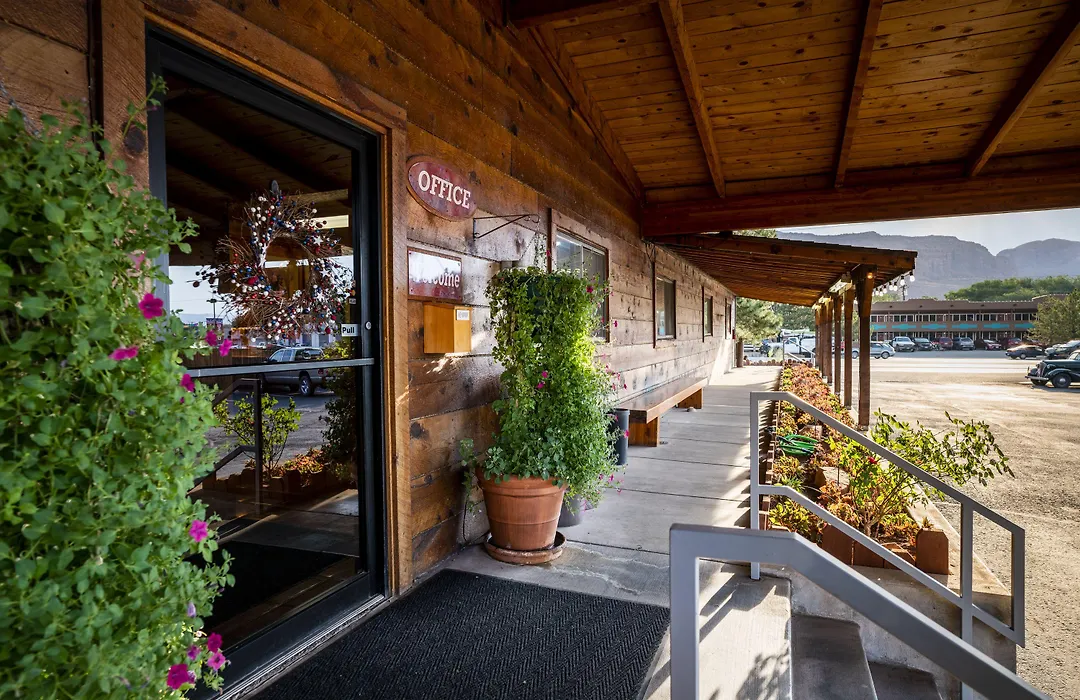 Red Stone Inn-1
