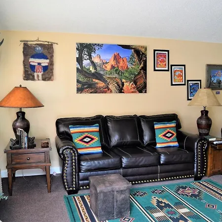 St Danes Pinyon Pine Cabin-2